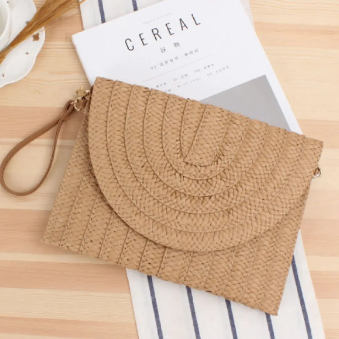 Ari Handwoven Straw Clutch - Swamp's Store